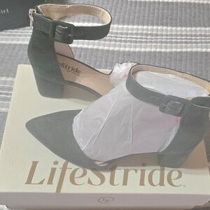 Life Stride Women's Black Ankle Strap Block Heel Pumps